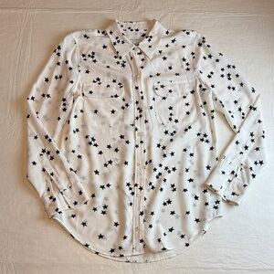 Equipment Wonen's White Silk Long Sleeve Button Down Black Star Print Size S